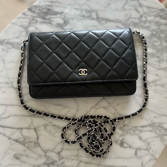 Authentic Chanel WOC lambskin-black - Picture 5 of 14